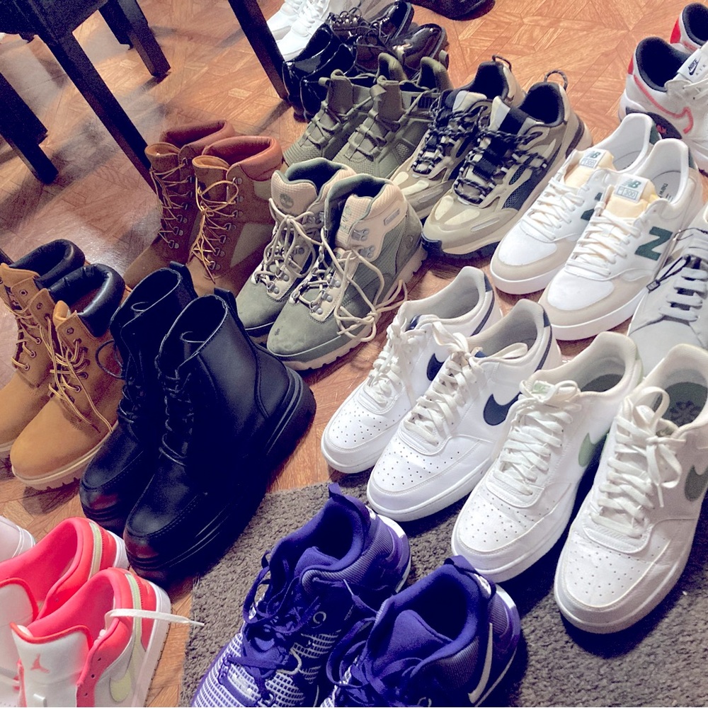 Sneakers